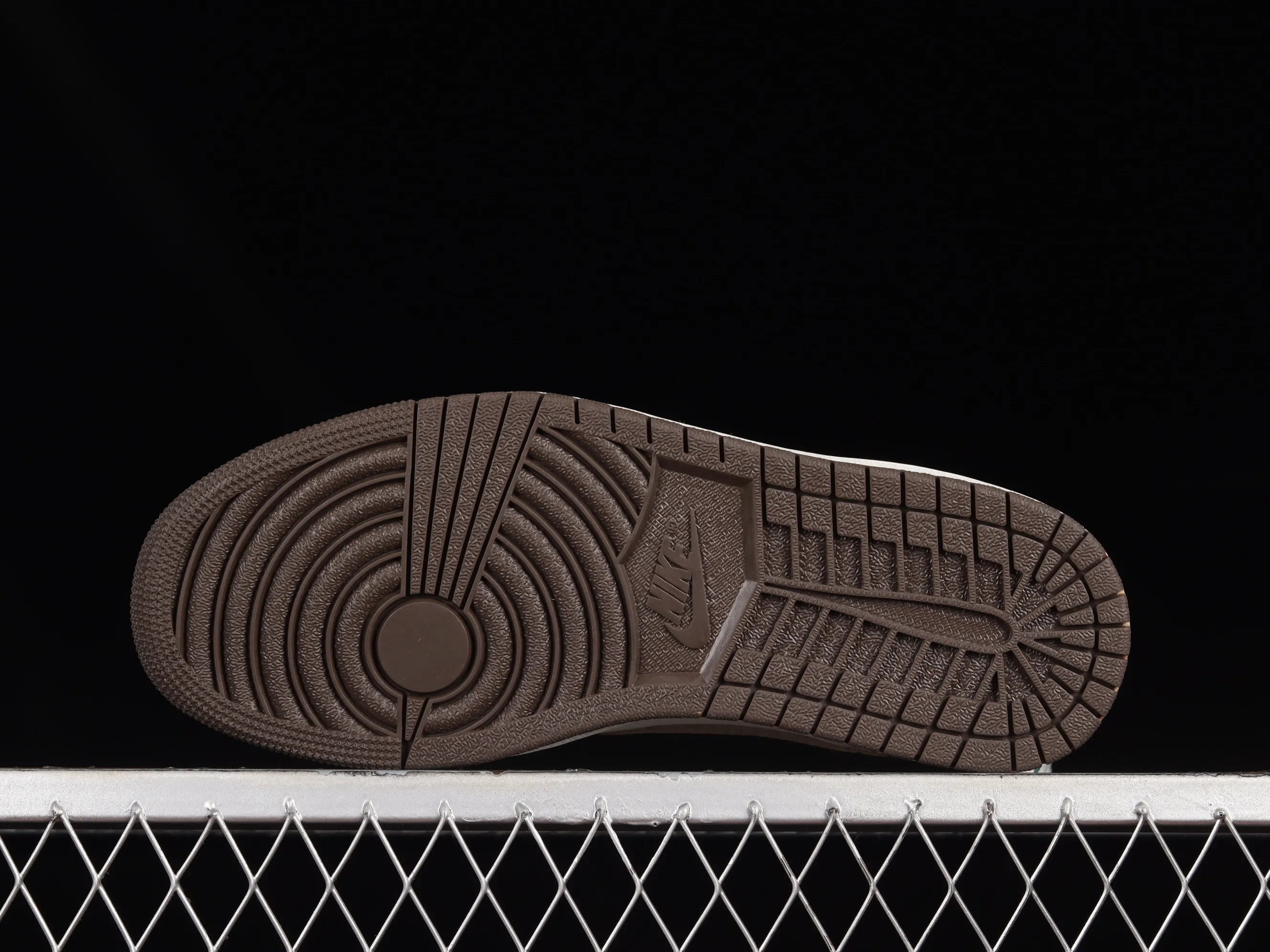 All Categories Air Jordan Jordan Series Basketball Shoes Air Jordan 1 Low Travis Scott x Air Jordan 1 Low OG AJ1 Joe 1 Reversed Overhook Joint Style Casual Sports Basketball Shoes DM7866-666